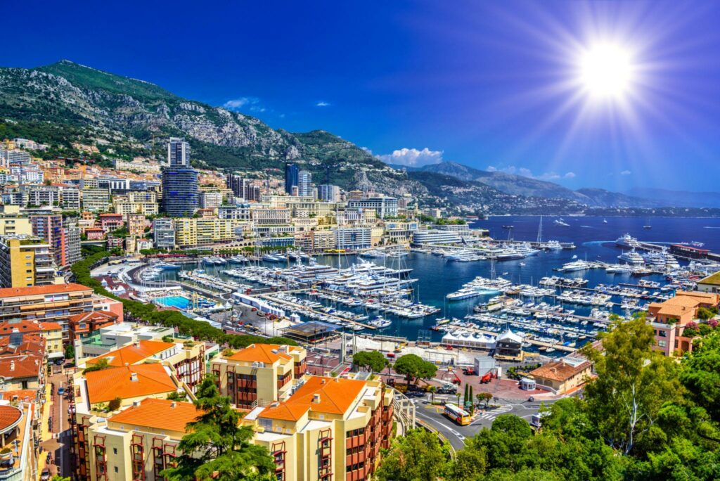 Dalle antiche "Feriae Augusti" alla festa dell'Assunzione: ecco perché il 15 agosto è una delle ricorrenze più sentite, soprattutto in Italia.
