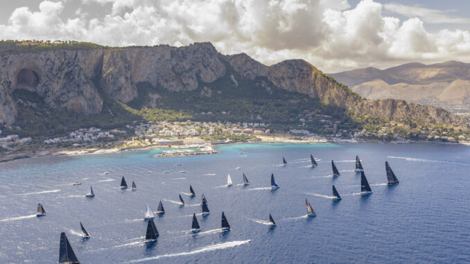 Sono 39 le imbarcazioni partite da Mondello che puntano sul Principato della classica della vela del Mediterraneo, Palermo - MonteCarlo.