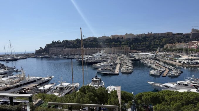Dal 29 agosto iniziano i lavori per il Monaco Yacht Show. Chiusure, divieti di sosta e modifiche alla circolazione fino all'8 ottobre.