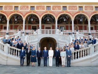 Il Principe Alberto II e la Principessa Charlene hanno accolto a Palazzo gli ambasciatori e i rappresentanti permanenti dei 46 Stati membri del Consiglio d'Europa, in occasione della Presidenza monegasca del Comitato dei Ministri.