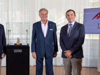 Il maestro ginevrino dell'alta orologeria, F.P.Journe, realizza un cronografo esclusivo destinato a sostenere i progetti della Fondazione Principe Alberto II per la tutela del pianeta.