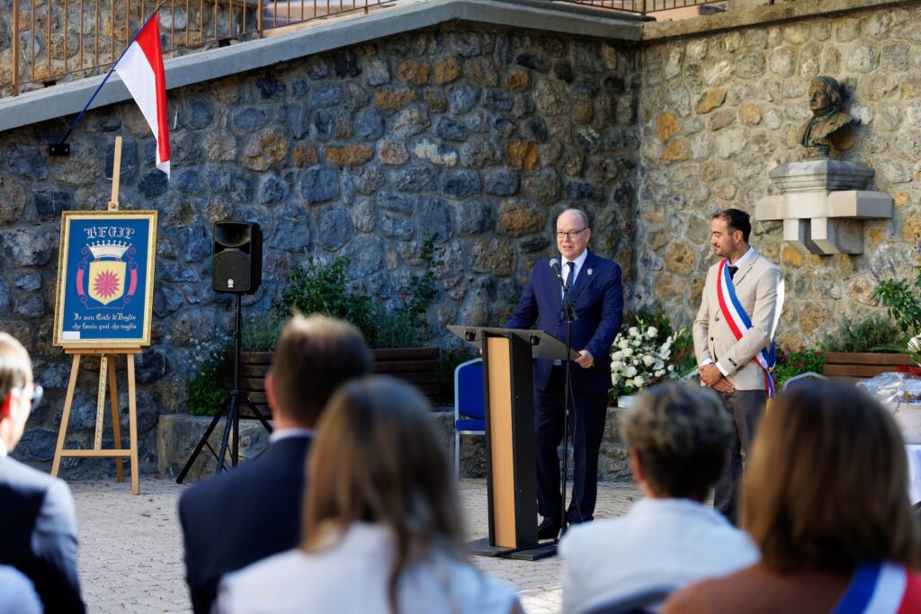 IL PRINCIPE ALBERT II SULLE TRACCE DEI GRIMALDI DI BEUIL