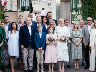 Il Principe Alberto II, la Principessa Charlène e i loro figli hanno partecipato al tradizionale picnic che celebra la convivialità e le tradizioni del Principato.