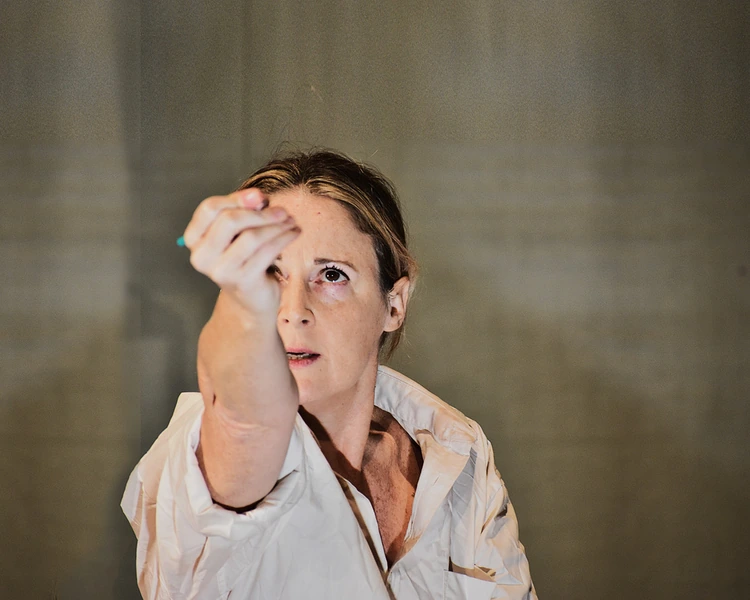 NUDA: ANTONIA POZZI RIVIVE CON IL DEL TEATRO DELLA VITA