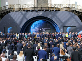 Dalla sostenibilità dello spazio alle future basi lunari: Monaco partecipa al 1° Summit francese e presenta ALTA LUNA