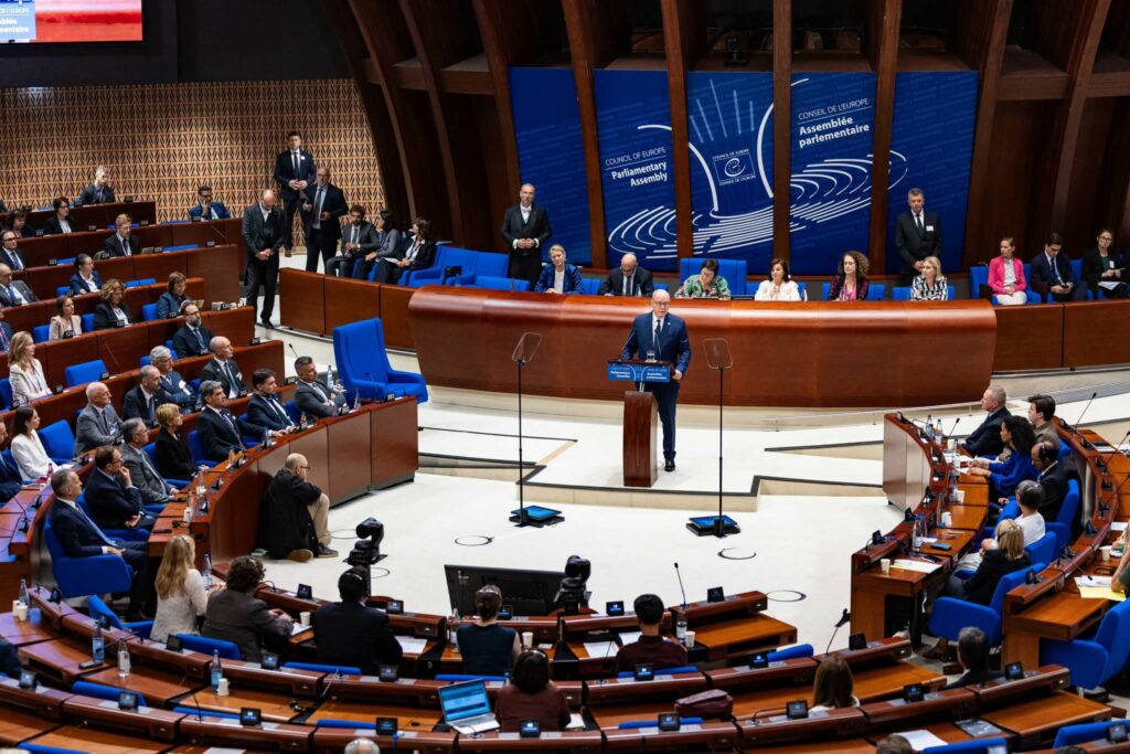 Il Principe Alberto II ha ribadito l'impegno del Principato per diritti umani, Stato di diritto e democrazia, illustrando le priorità della Presidenza di Monaco