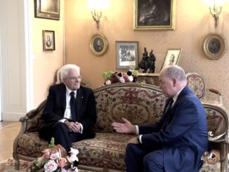 Mattarella a Palazzo, lo scambio delle onorificenze con i Principi di Monaco