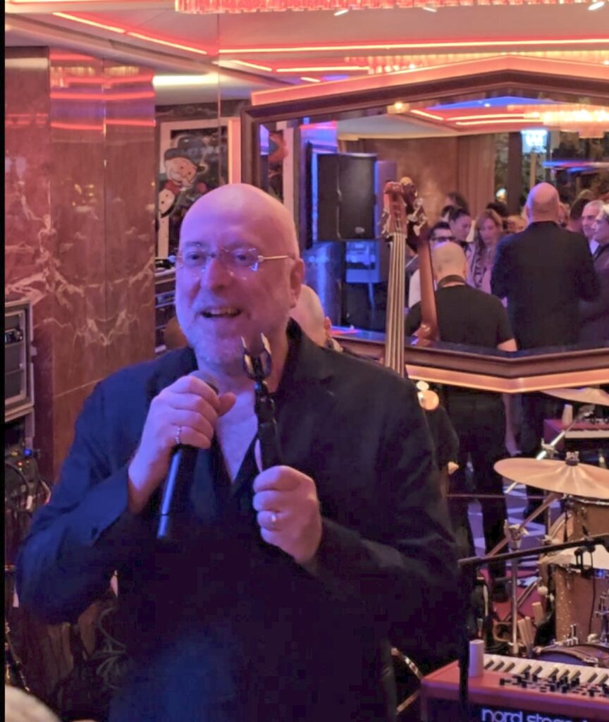 Mario biondi si è esibito per l'occasione degli 80 del ristorante Rampoldi